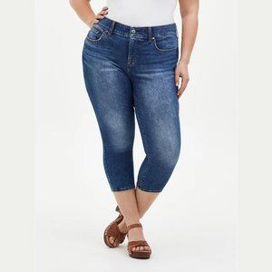 TORRID | Crop Brombshell Skinny Jean - Premium Stretch Medium Wash | 18
